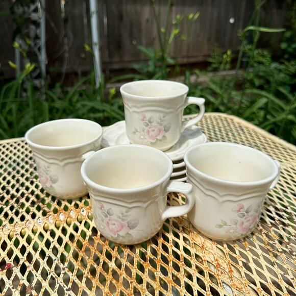 Vintage Pfaltzgraff Tea Rose Cups and Saucers Set of 4 (8 pieces) - Picture 2 of 5